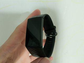 Fitbit Charge 4