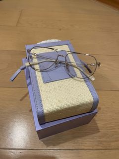 （分類：）位於 。 由 preloved_owned 提交（商品編號 1149571605，圖片 1）。簡介： 。