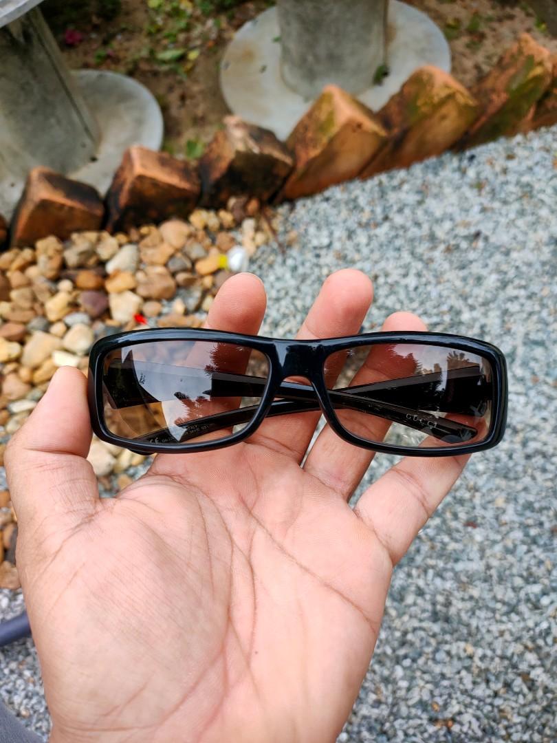 Gucci hand glasses hot sale