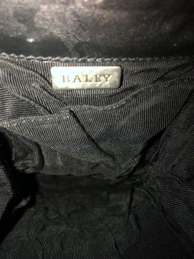 guess backpack original vs fake