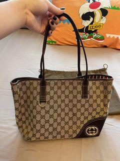 Hand bag