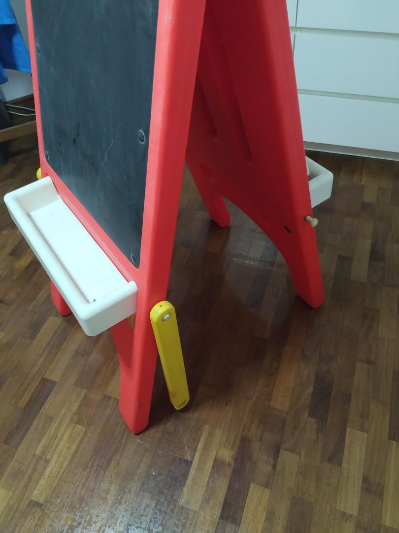Little Tikes Chalkboard Easel, Hobbies & Toys, Toys & Games on Carousell