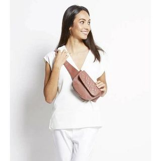 (Kategori: ) berada di . Dikirim oleh erniku (ID iklan 1149428378, Gambar 1). Deskripsi: .