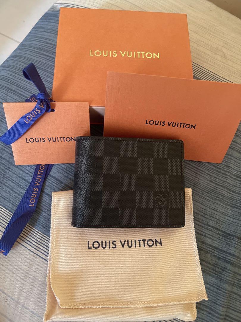 Louis Vuitton Wallet BRAND NEW!, Men's Fashion, Watches 