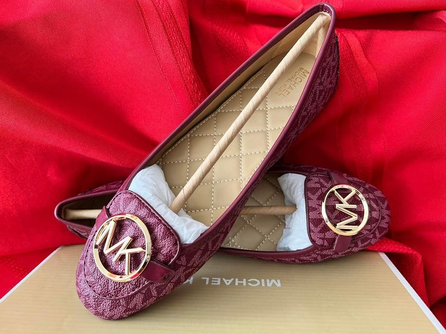 Michael Kors Flat Shoes Melody Dark Berry Size , Women's Fashion,  Footwear, Flats & Sandals on Carousell