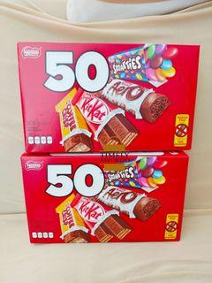 Nestle FAVOURITES Snack Size Kit Kat, Aero, Coffee Crisp, Smarties 505 grams (Pack of 50)