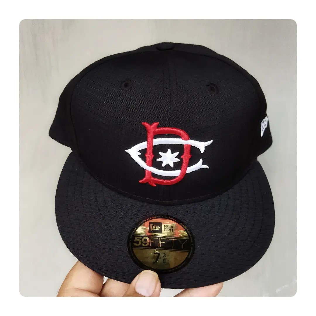 New Era Caps x DC shoes, Fesyen Pria 