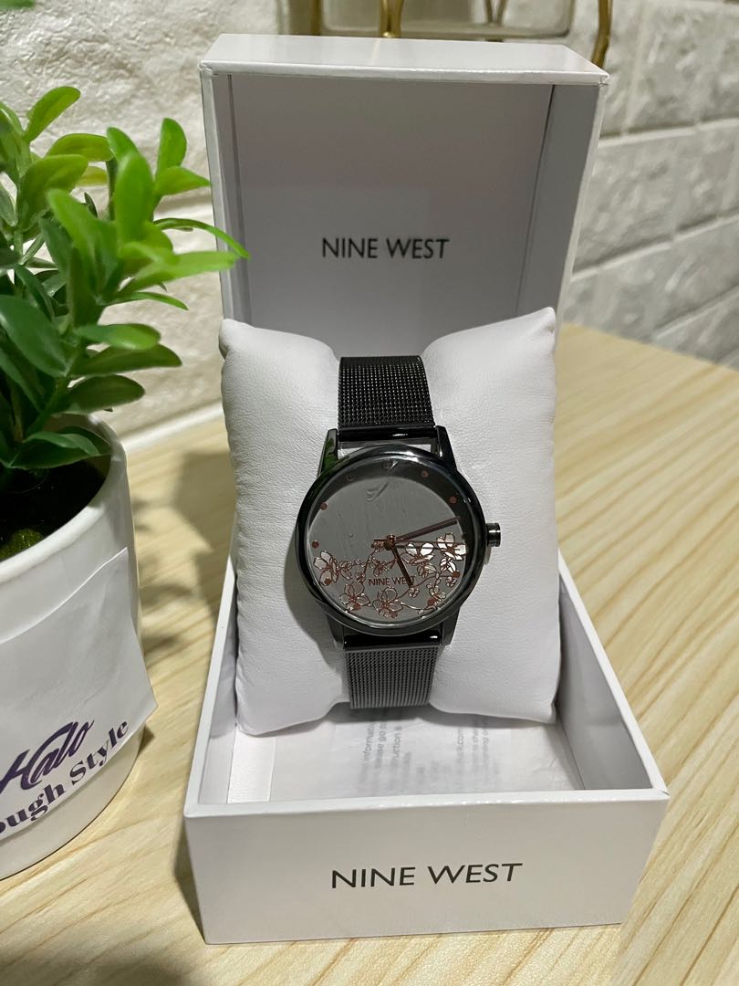 Nine west women's hotsell mesh bracelet watch