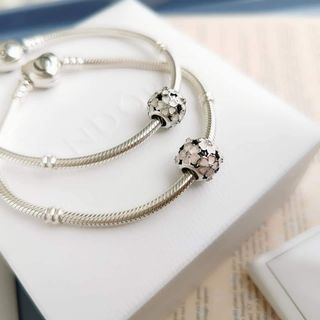 (Category: ) located in . Submitted by love.jewels (Listing ID 1149609761, Image 1). Description: .