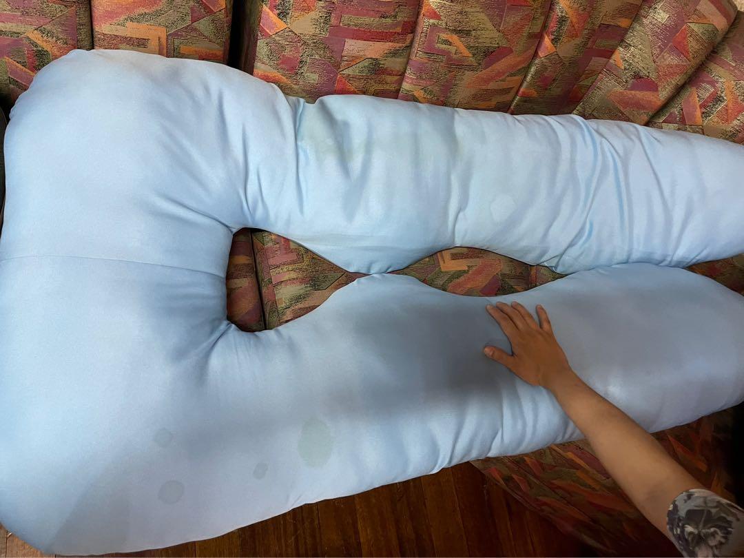 Pregnancy pillow. slightly used (Category: Maternity Care) located in Paranaque City. Submitted by setsoc.zrcl24209 (Listing ID 1149593059, Image 1). Description: Pillow for pregnant. There is a slight stain. Makapal po sya. Bought it around 3k+++. RFS: decluttering MOP: GCASH/Bank transfer/Paypal DELIVERY c/o buyer (lalamove, grab, gogoxpress, etc) #4theplanet.