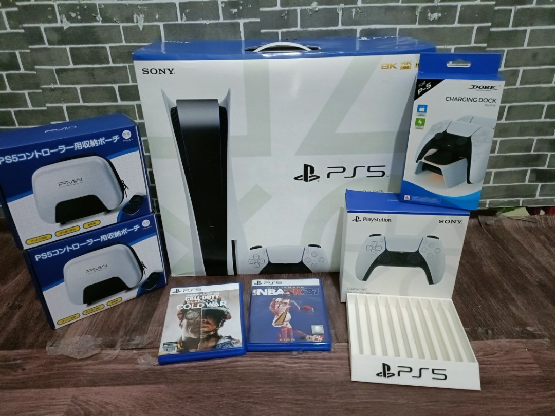 Ps5 disc ed. With 2 controllers