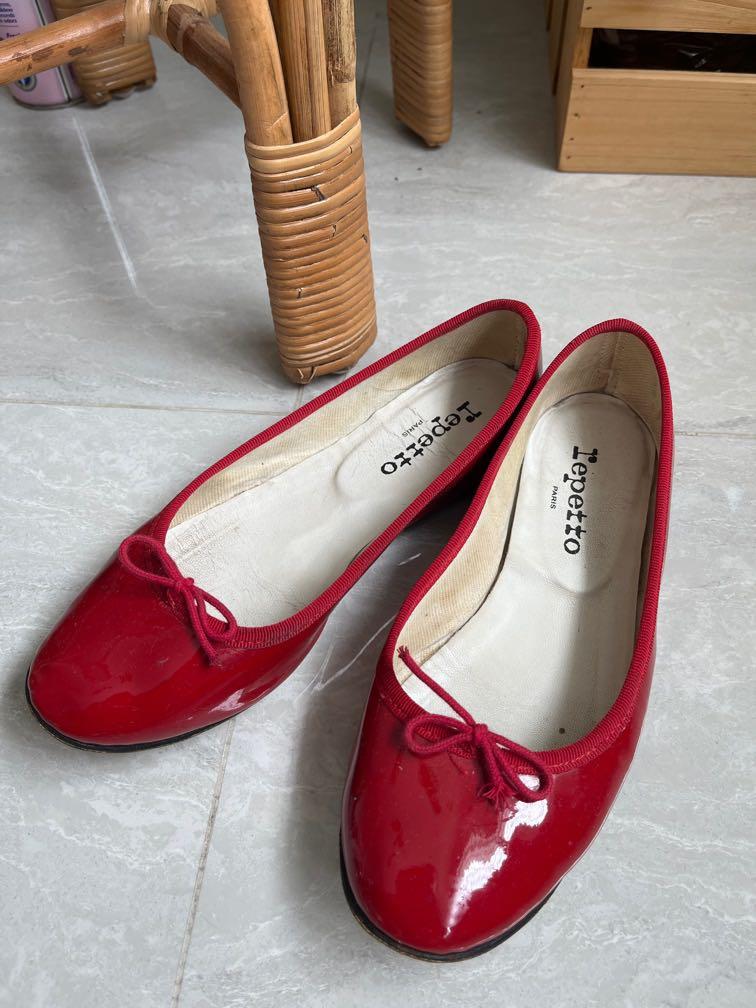 Red shiny flats store