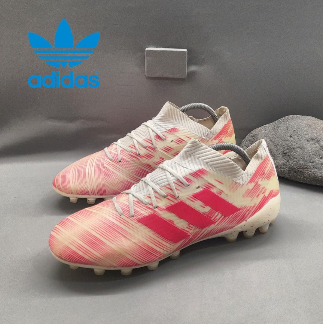 Foto sepatu bola adidas nemeziz hot sale