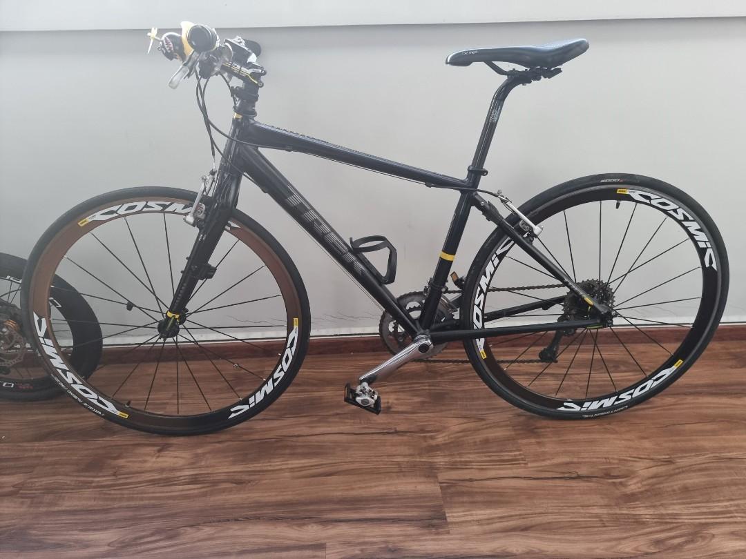 Trek FX 7.5 Livestrong Limited Edition 