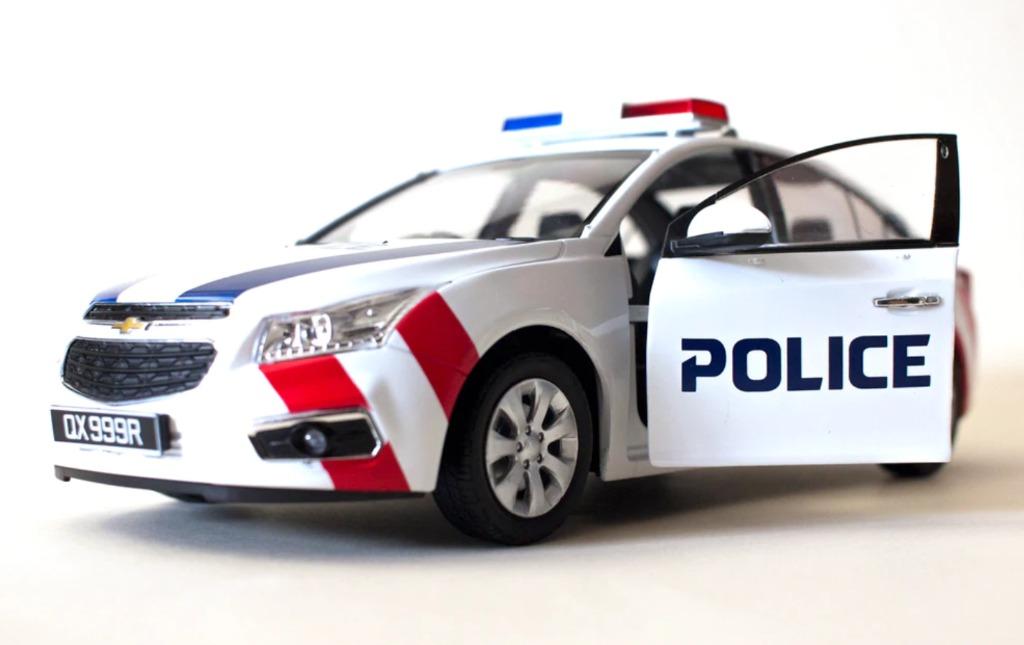 118 SPF FAST RESPONSE CAR DIECAST COLLECTIBLE FRC, Hobbies & Toys