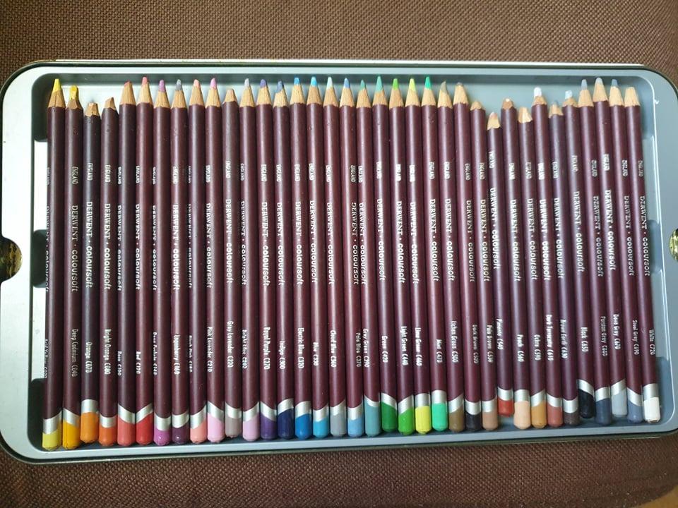 36 DERWENT COLOURSOFT COLORED PENCILS (Category: Craft Supplies & Tools) located in Manila. Submitted by germainepatdu (Listing ID 1149674002, Image 2). Description: Slightly used coloursoft derwent coloured pencils original price: P2800 Slightly used for a college project..