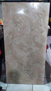 ALL PURPOSE STONE TILE FOR TABLE OR KITCHEN ETC P500 used but good