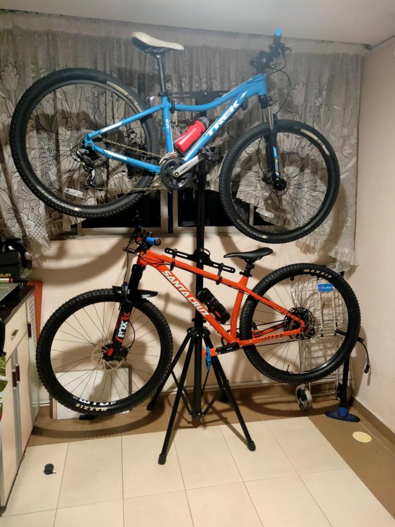 Bike stand used but not abused (can nego), Sports Equipment, Bicycles