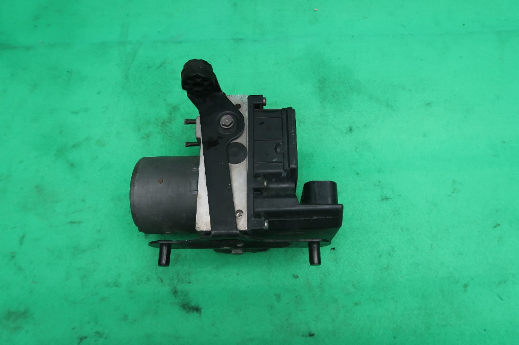 BMW E65 ABS PUMP, Auto Accessories on Carousell