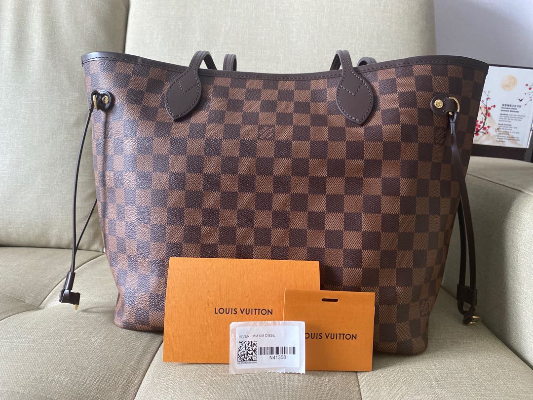 Brand New Louis Vuitton League of Legends Neverfull MM, Women's Fashion,  Bags & Wallets, Purses & Pouches on Carousell