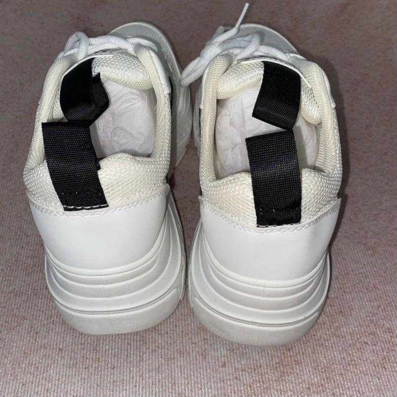 chunky sneakers Women s Fashion Footwear Sneakers on Carousell