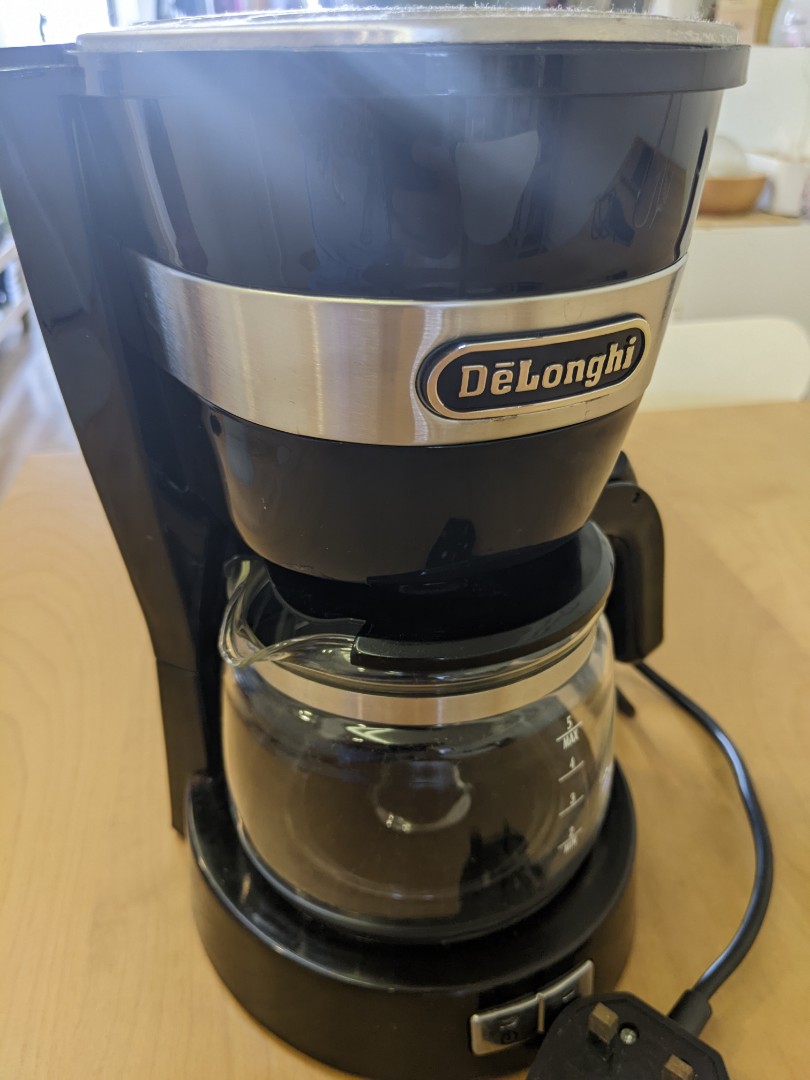 Delonghi drip coffee maker, TV & Home Appliances, Kitchen Appliances