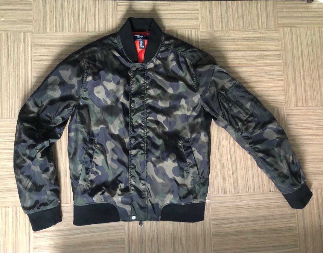 Forever 21 Men Bomber Jacket Camo Men s Fashion Coats Jackets and Outerwear on Carousell