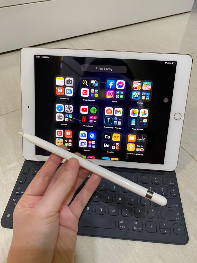 Full Set - iPad Pro 9.7 wifi 128GB + Apple Pencil + Smart Keyboard