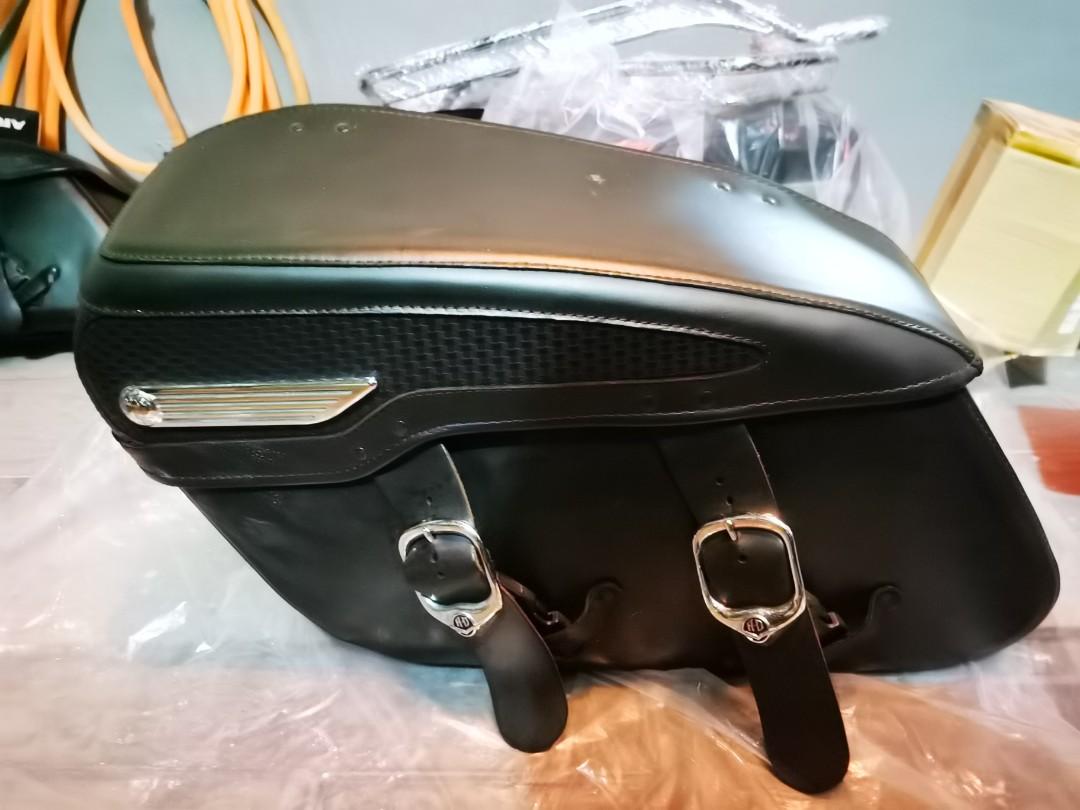 Harley davidson road king classic Saddlebag Motorbikes on Carousell