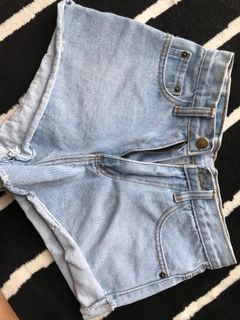 (Category: ) located in . Submitted by 4dpetiteonly (Listing ID 1149724835, Image 1). Description: .