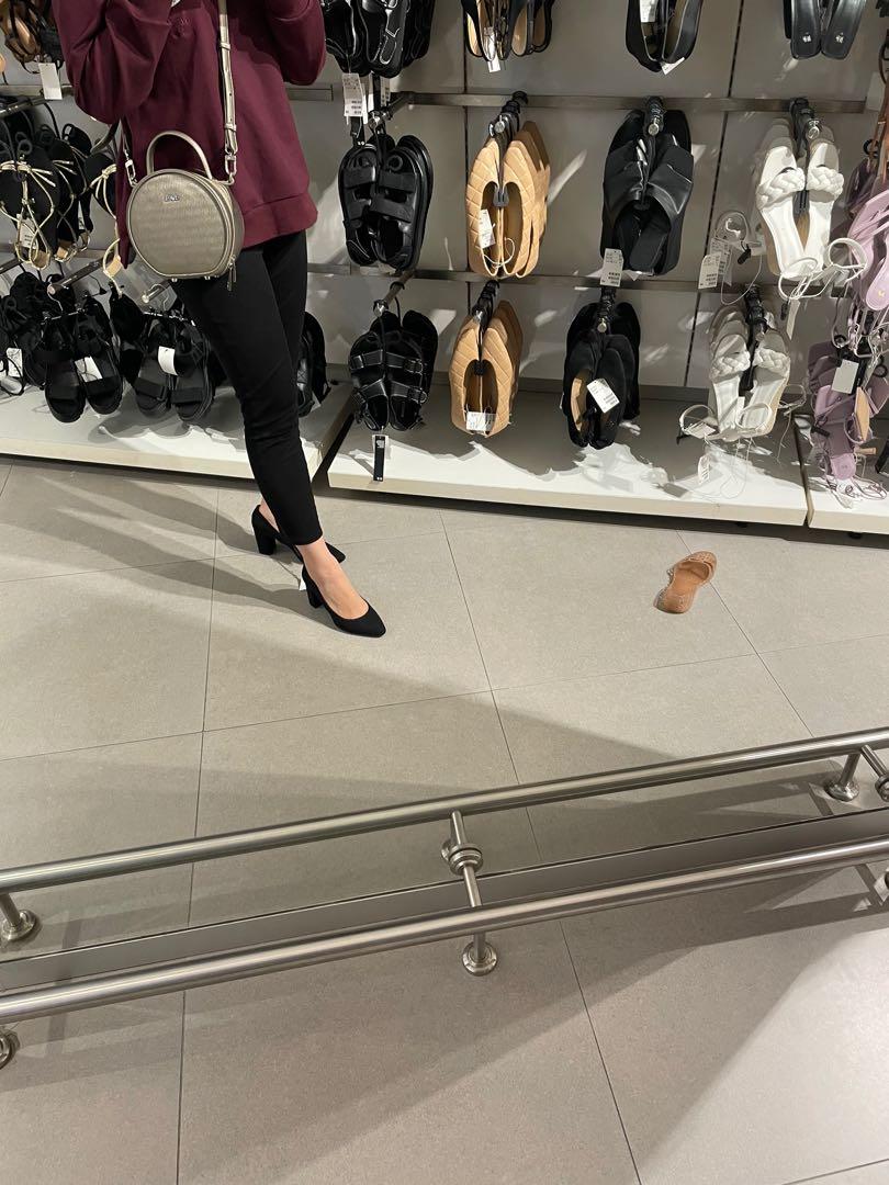 H&m court shoes store