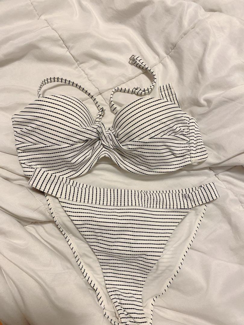 H&M SWIMSUIT (Category: Bikinis & Swimsuits) located in Imus. Submitted by declutterjrjr (Listing ID 1149720620, Image 1). Description: .