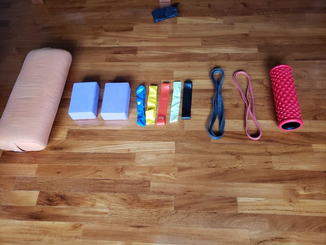 Home Gym Door Pull up bar, Ressistance Bands, Yoga bolster and block