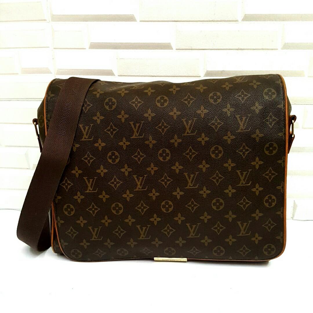 Louis Vuitton Monogram Canvas Abbesses Messenger Bag For Sale at