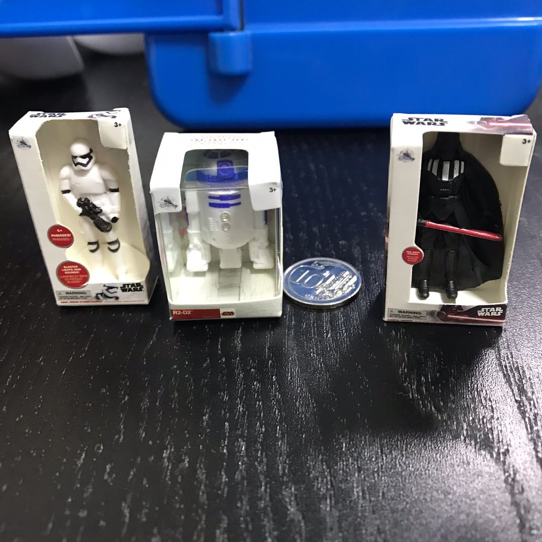 R2d2 toy disney store 2025