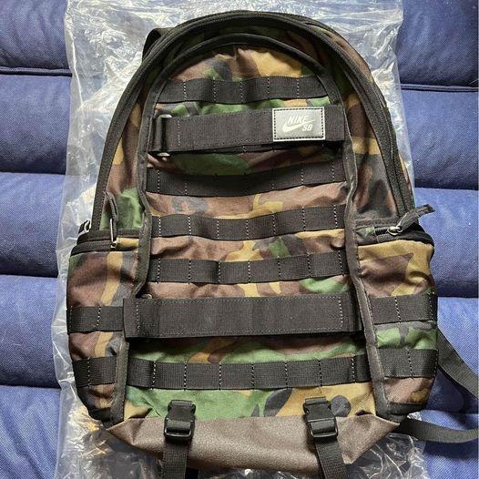 Nike sb rpm backpack camo hotsell