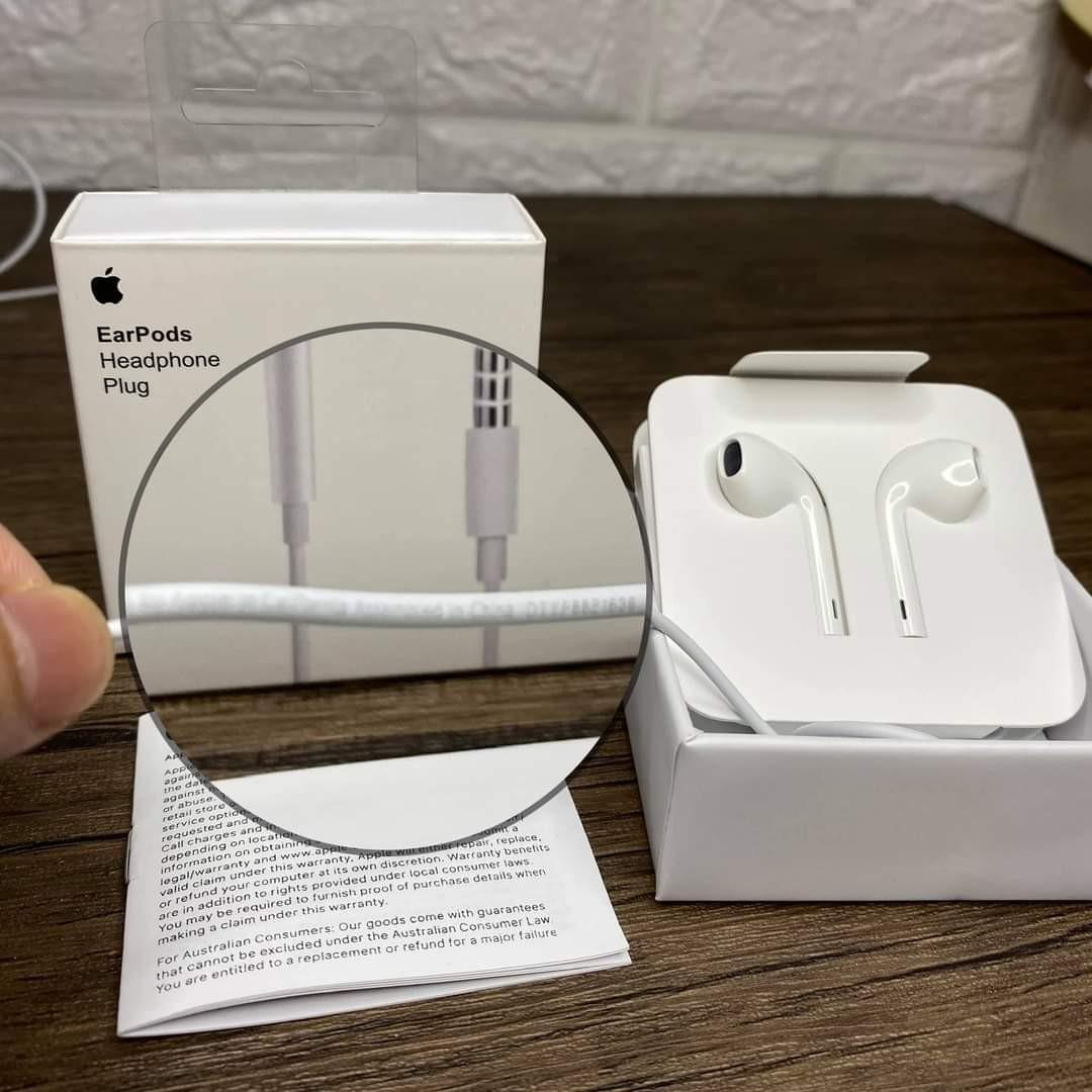 ORIG. APPLE JACK TYPE EARPOD 🥰, Audio, Earphones on Carousell