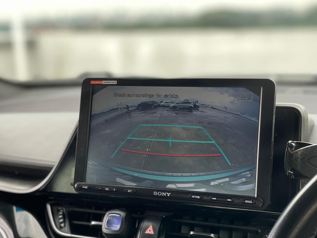 RARE TOYOTA CHR TURBO FOR RENT WITH REVERSE CAMERA GOJEK PARTNER ...