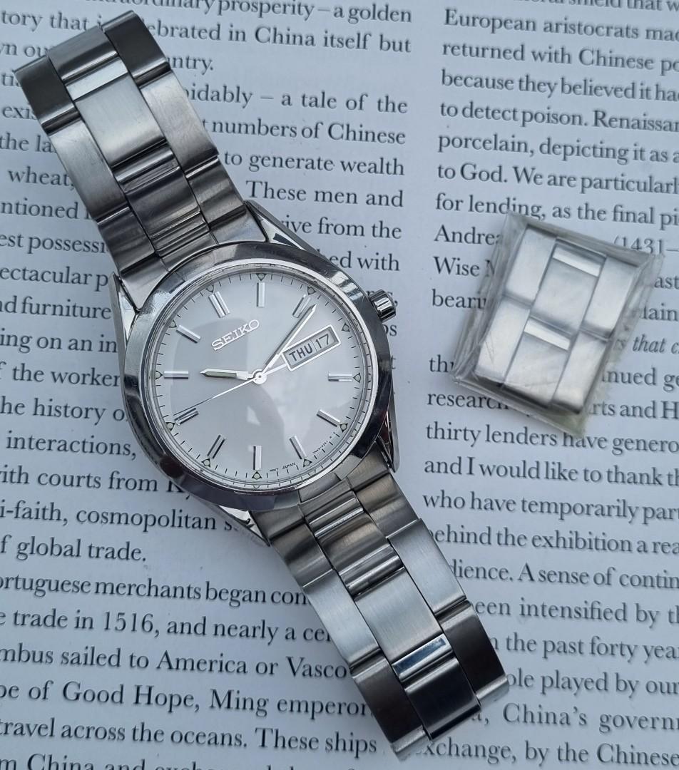Seiko 7N43-9070 mens watch - April 1999, Men's Fashion, Watches &  Accessories, Watches on Carousell