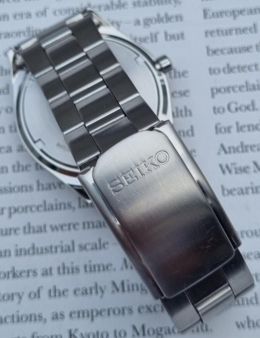 Seiko 7N43-9070 mens watch - April 1999, Men's Fashion, Watches &  Accessories, Watches on Carousell