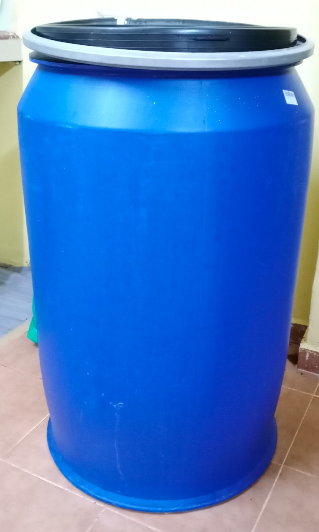 Tong air biru 200 liter