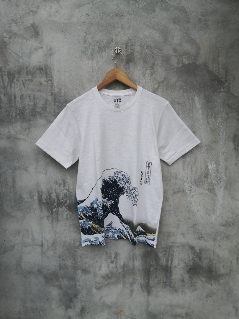 Uniqlo Hokusai Blue UT Short Sleeve 