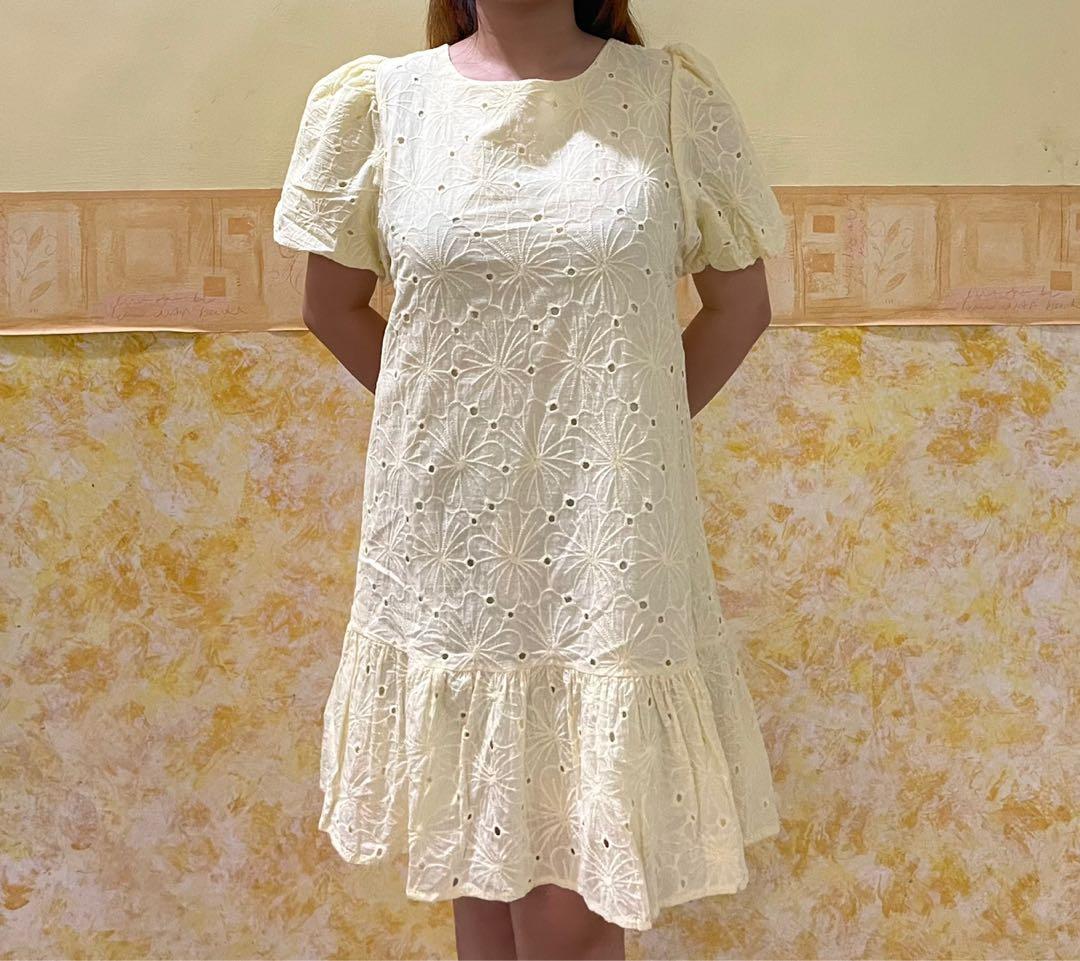 Yellow Bubble Sleeved Loose Dress (Category: Dresses) located in Tarlac. Submitted by chamsclosetdeclutter (Listing ID 1149726117, Image 1). Description: Bought this from shopee! Used 1-2x only. :) Free size - can fit XS-M..