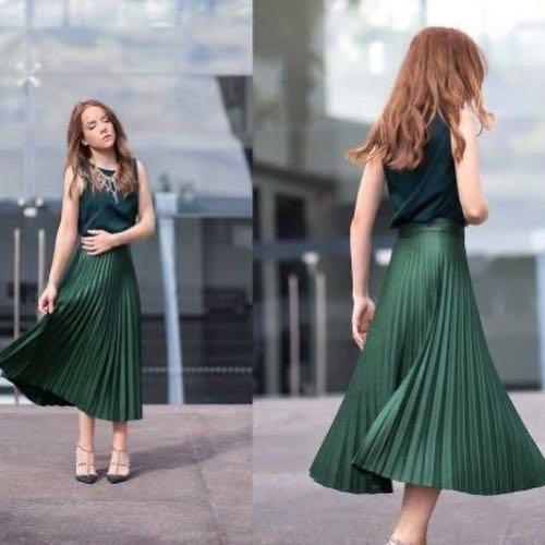 Zara green pleated skirt Women s Fashion Bottoms Skirts on