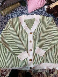日單綠白線條針織外套