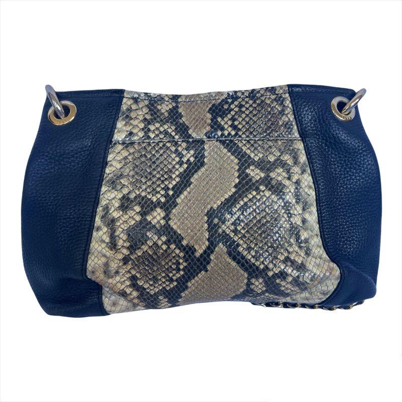 Auth Daks Snakeskin Chain Bag (Category: Shoulder Bags) located in Cotabato. Submitted by littlestuff08 (Listing ID 1149883954, Image 2). Description: Description: Style: Bag with code Condition: Used. Slight peeling at the top opening but not noticeable. (please check photos for more details) Size: Please check measurents in the photos Mine @ Php 780 Inclusion/s: None. Note: For Preowned/Used Items, please manage your expectation. If you are met