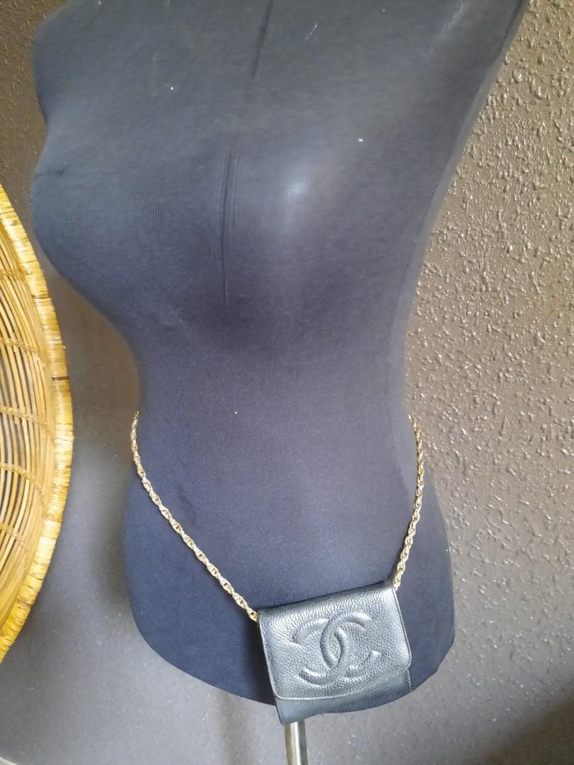Authentic chanel coin purse in caviar (Category: Purses & Pouches) located in Zamboanga. Submitted by selected.things (Listing ID 1149824540, Image 2). Description: chain provided.see photos for the inside of the coin purse for the signs of usage. di ko na mabasa code but guaranteed authentic..