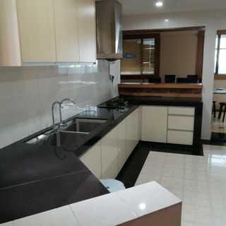 (Category: ) located in . Submitted by ziya75 (Listing ID 1149810838, Image 1). Description: .