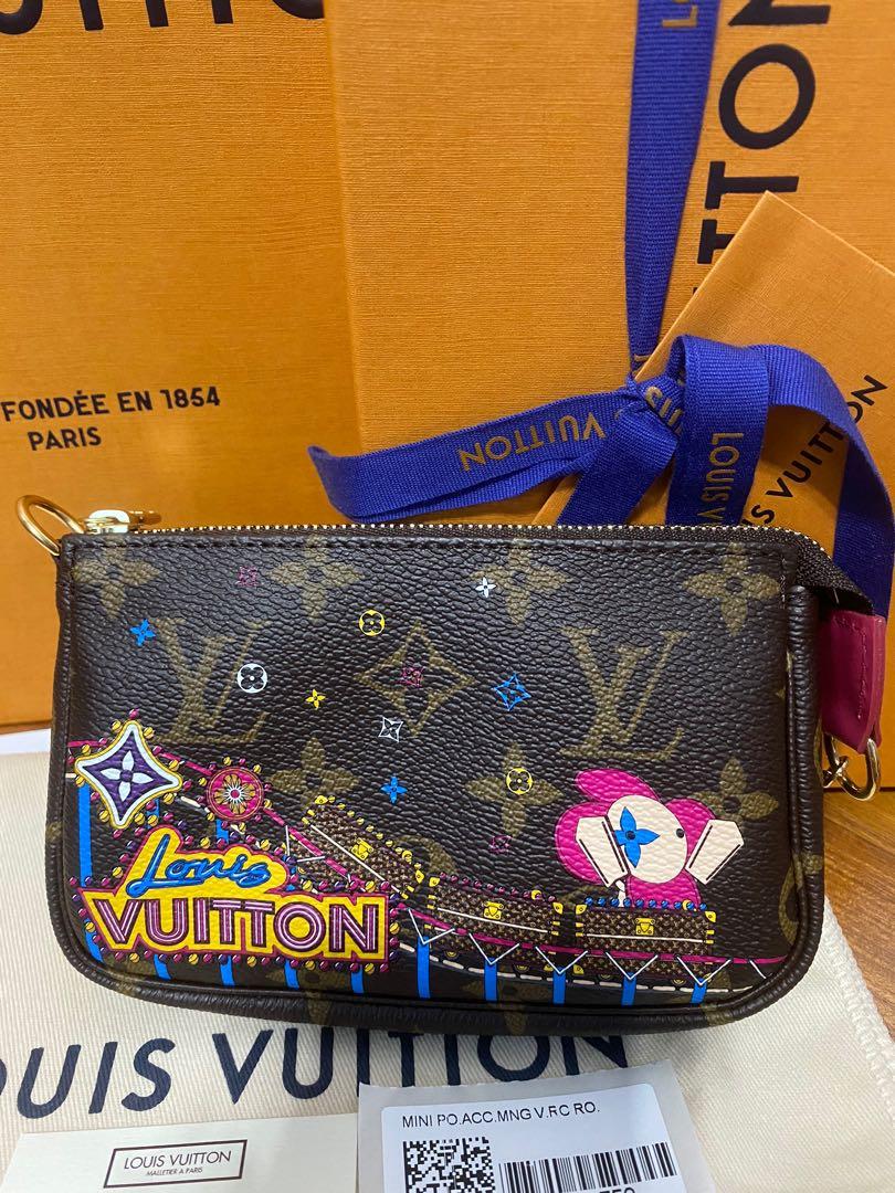 LOUIS VUITTON LV Monogram 2021 Christmas Animation Mini Pochette NEW