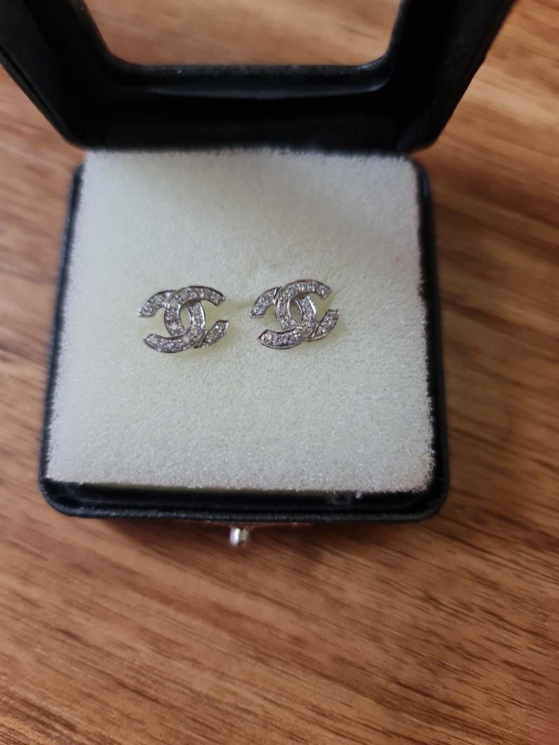 Chanel earrings cc diamond sale